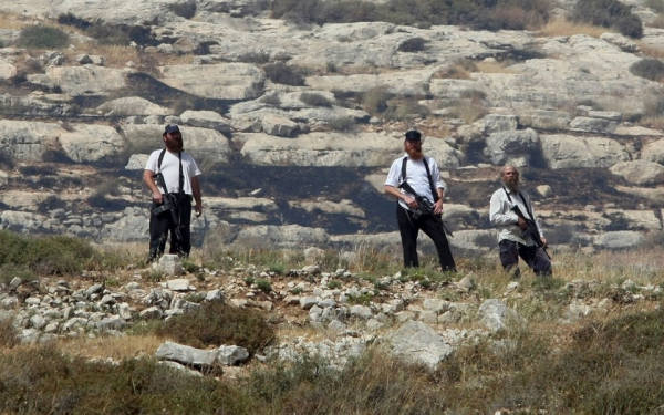 مستوطنون يحاولون الاستيلاء على جبل الجمجمة جنوب الضفة الغربية