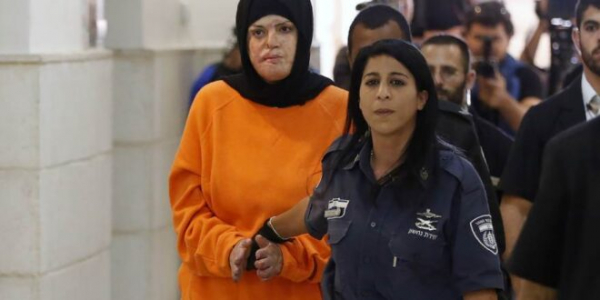 في يوم المرأة العالمي- الاحتلال يعتقل في سجونه 35 أسيرة