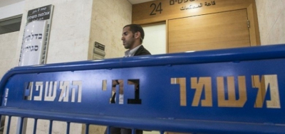 محكمتا الاحتلال في "عوفر" و"سالم" تمددان توقيف 41 أسيراً لفترات مختلفة