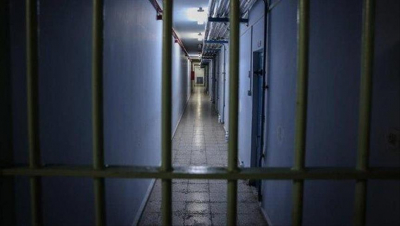 هيئة الأسرى: الأسير ناهض الأقرع يواجه أوضاعا صحية قاسية في "مستشفى الرملة"