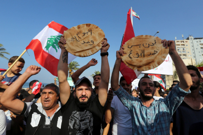 نقابة عمال المخابز في بيروت وجبل لبنان: ضد أي زيادة على سعر ربطة الخبز أو إنقاص الوزن